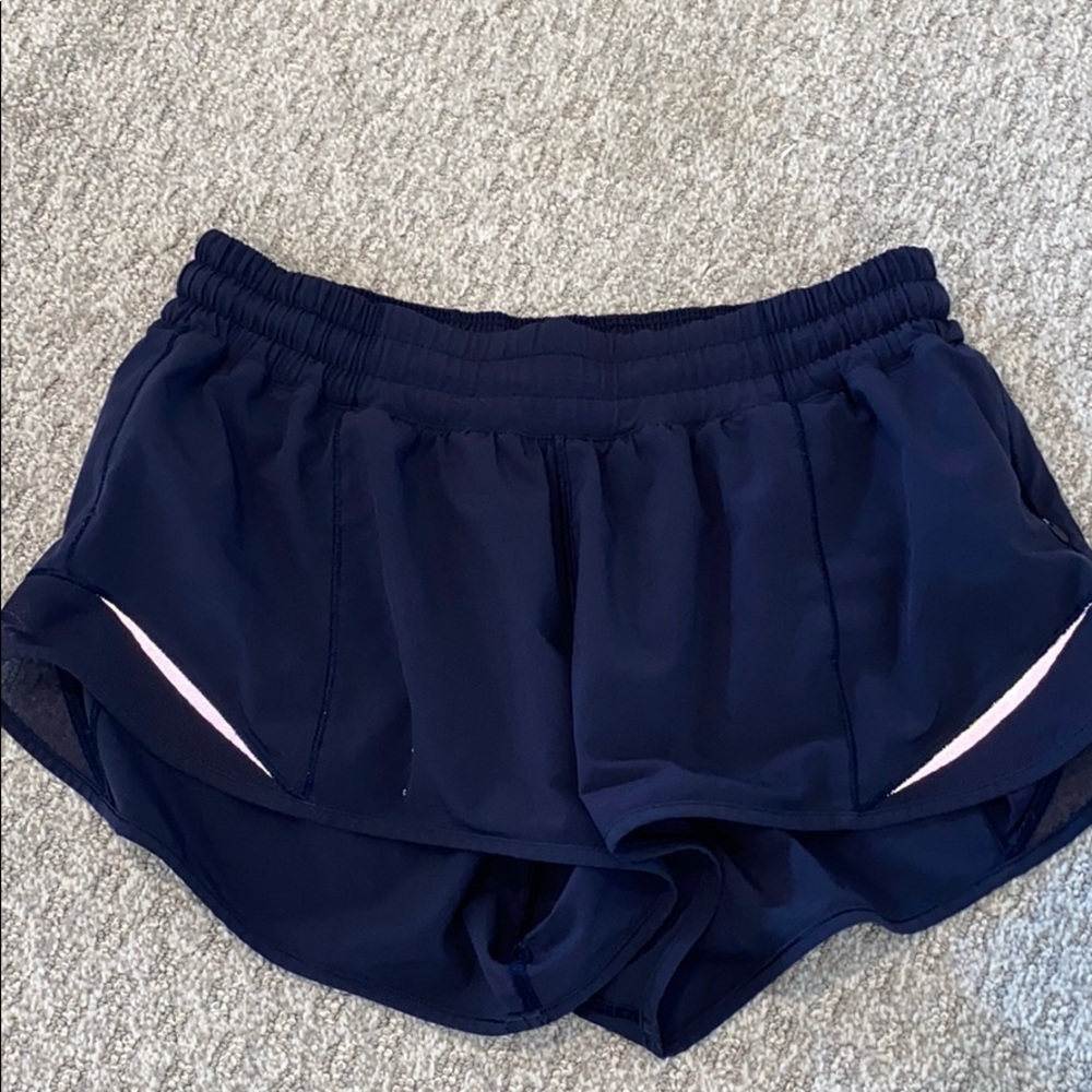 Lulu Lemon Hotty Hot Shorts Navy Size 8 2.5”